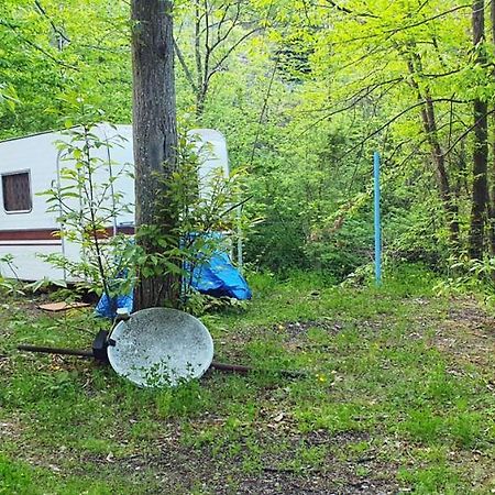 Camping Le P'Tit Bonheur Escaro Exterior photo