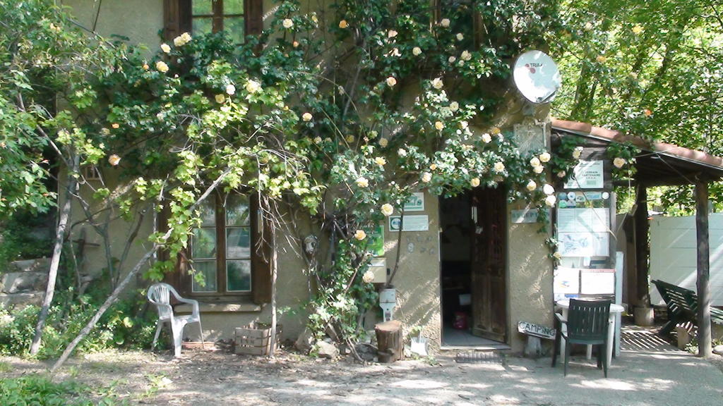 Camping Le P'Tit Bonheur Escaro Exterior photo
