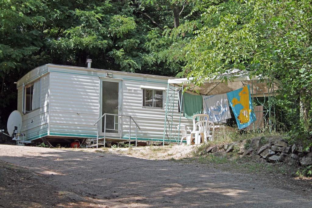 Camping Le P'Tit Bonheur Escaro Room photo