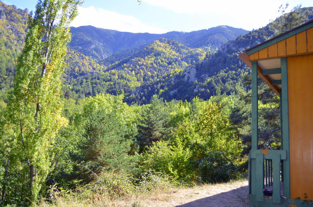 Camping Le P'Tit Bonheur Escaro Exterior photo