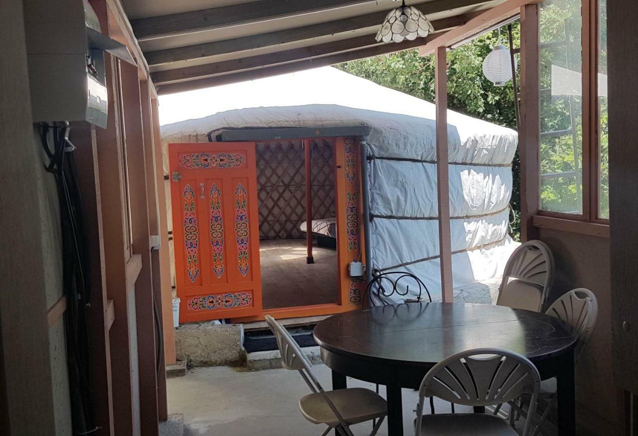 Camping Le P'Tit Bonheur Escaro Exterior photo